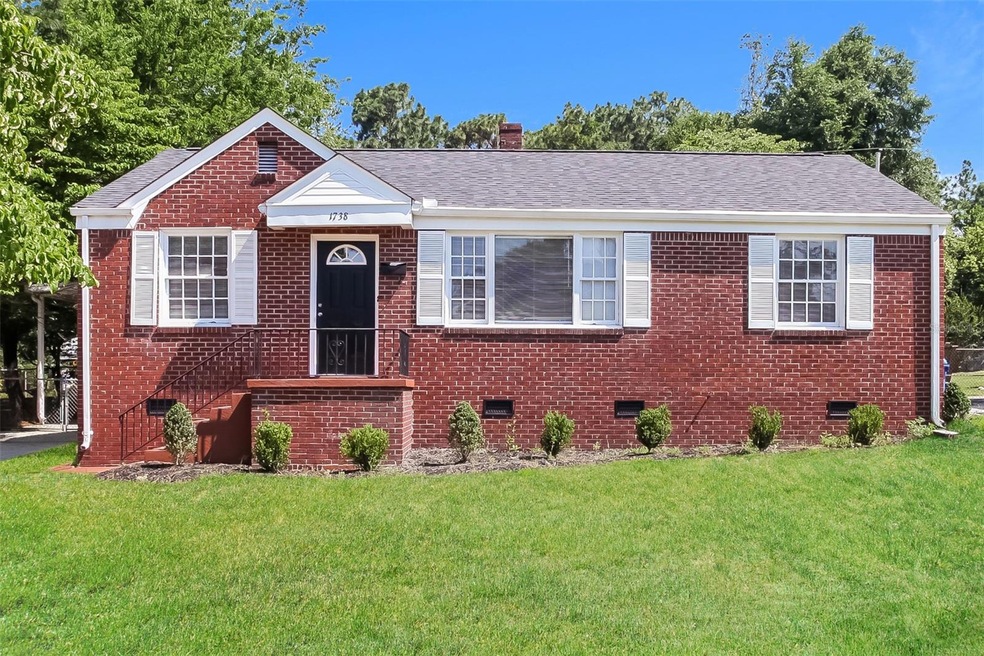 1738 Avenue C NE, Winter Haven, FL 33881 - photo 1