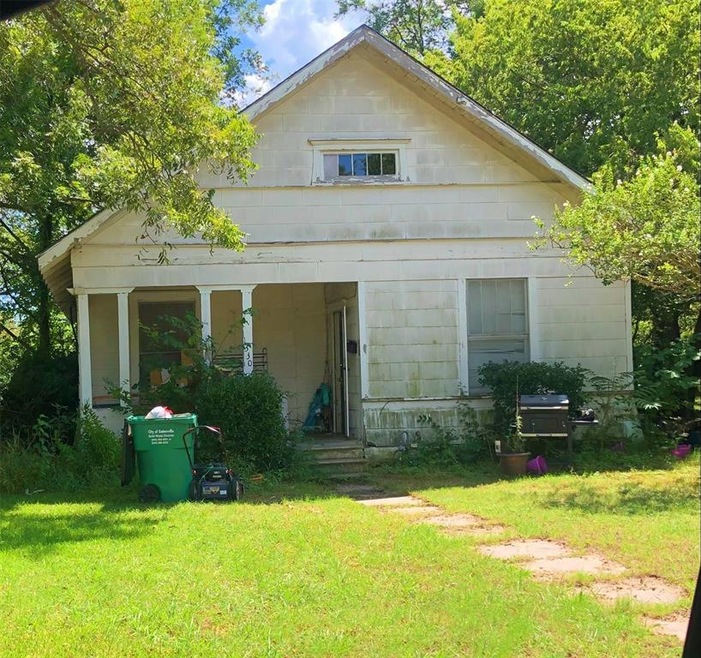 1330 Truelove St, Gainesville, TX 76240 - photo 1