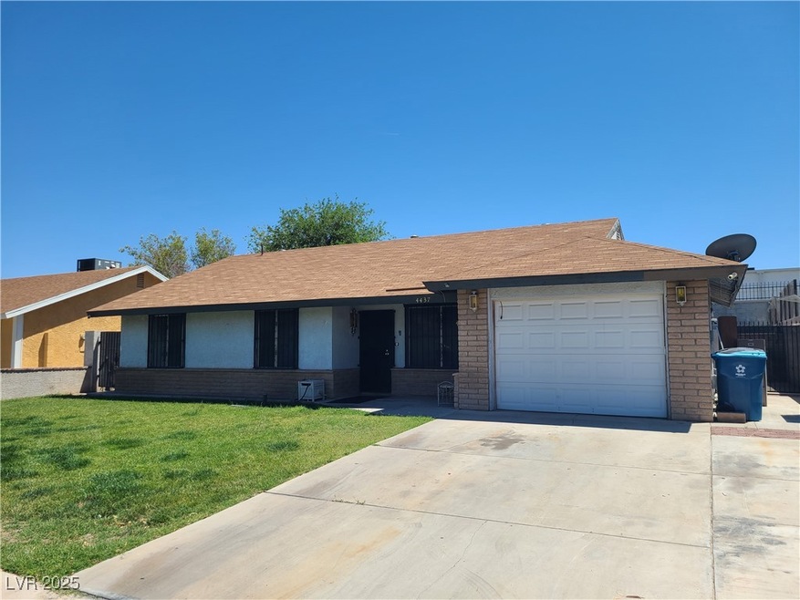 Great curb appeal and GREEN grass!