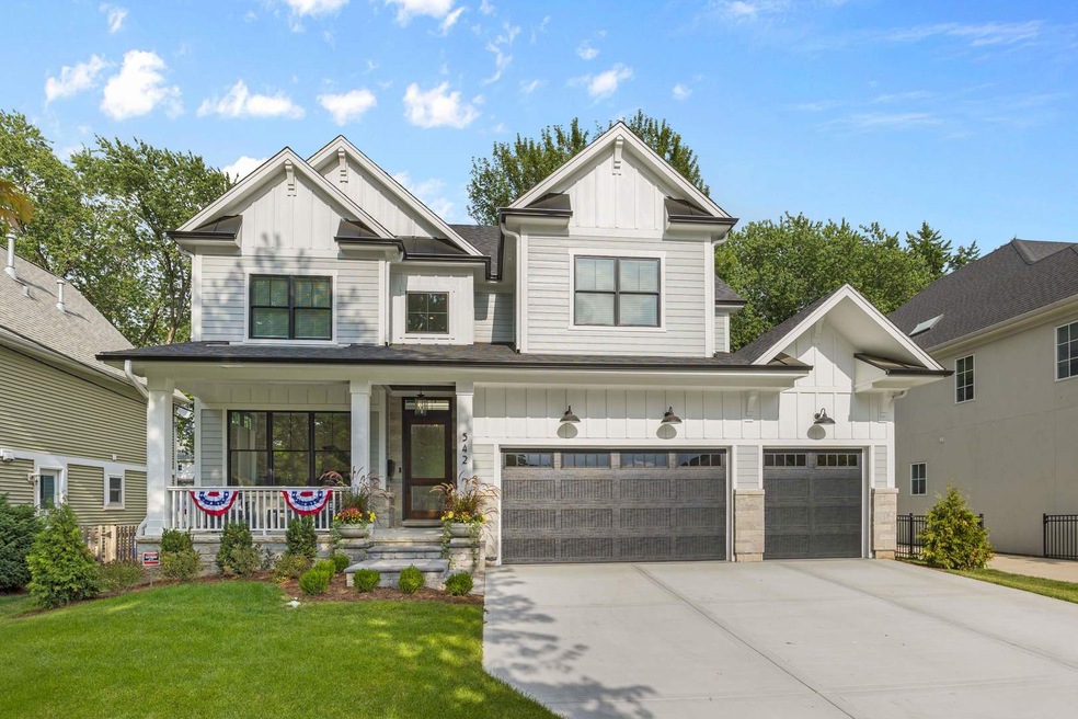 646 Wehrli Dr, Naperville, IL 60540 - photo 1