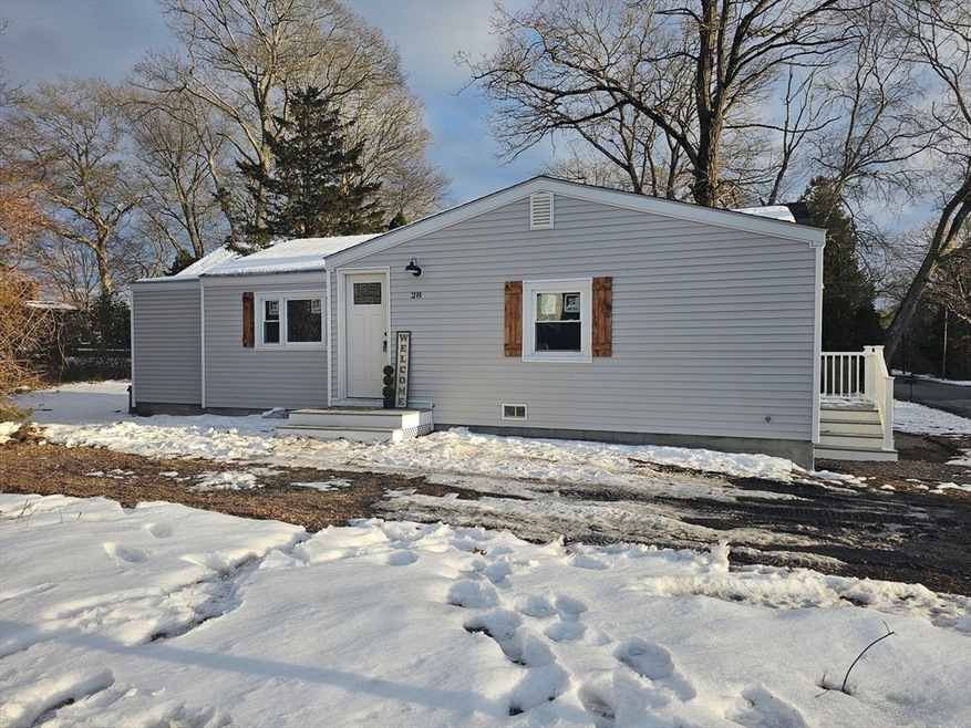 28 Pinehurst St, North Dartmouth, MA 02747 - photo 1