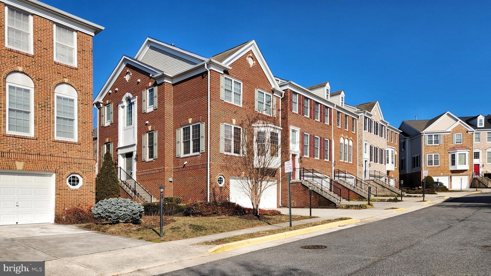 9257 Laurel Ridge Crossing Rd, Lorton, VA 22079 - photo 1