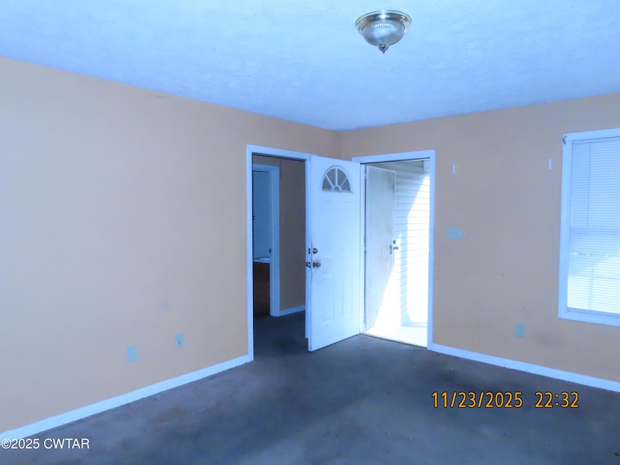 111 Rhea St, Jackson, TN 38301 - photo 1