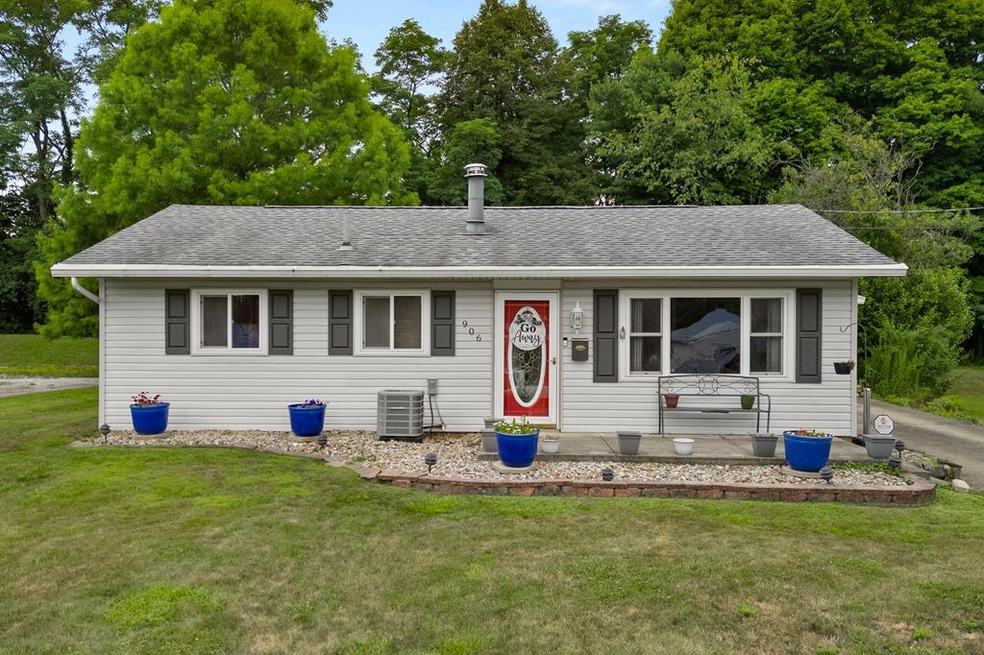 906 Danwood Ave, Mansfield, OH 44907 - photo 1