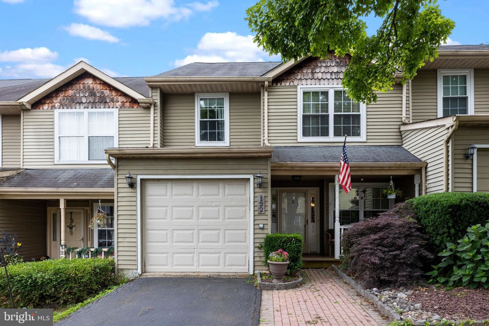 122 Mulberry Dr, Southampton, PA 18966 - photo 1