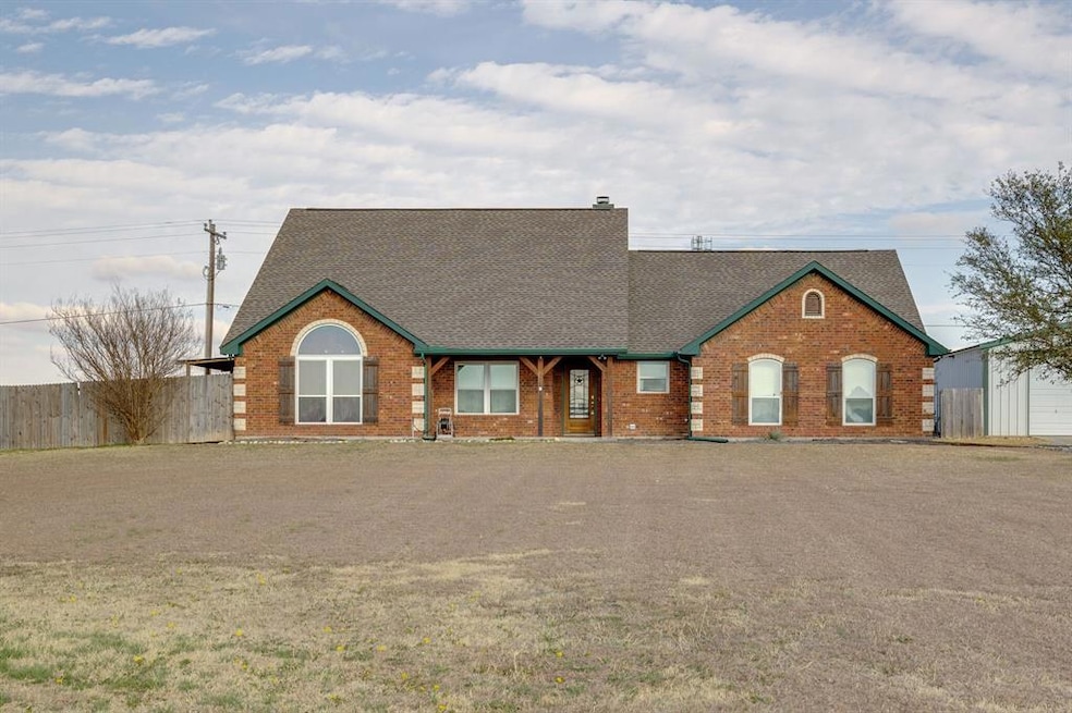 144 Churchill Cir, Weatherford, TX 76085 - photo 1