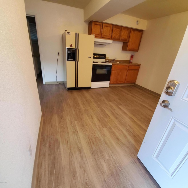 3003 Wendys Way, Anchorage, AK 99517 - photo 1