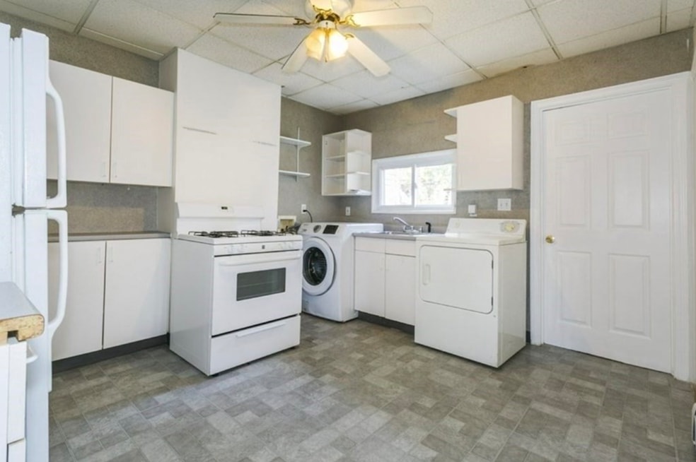 835 E 2nd St unit 1, Boston, MA 02127 - photo 1