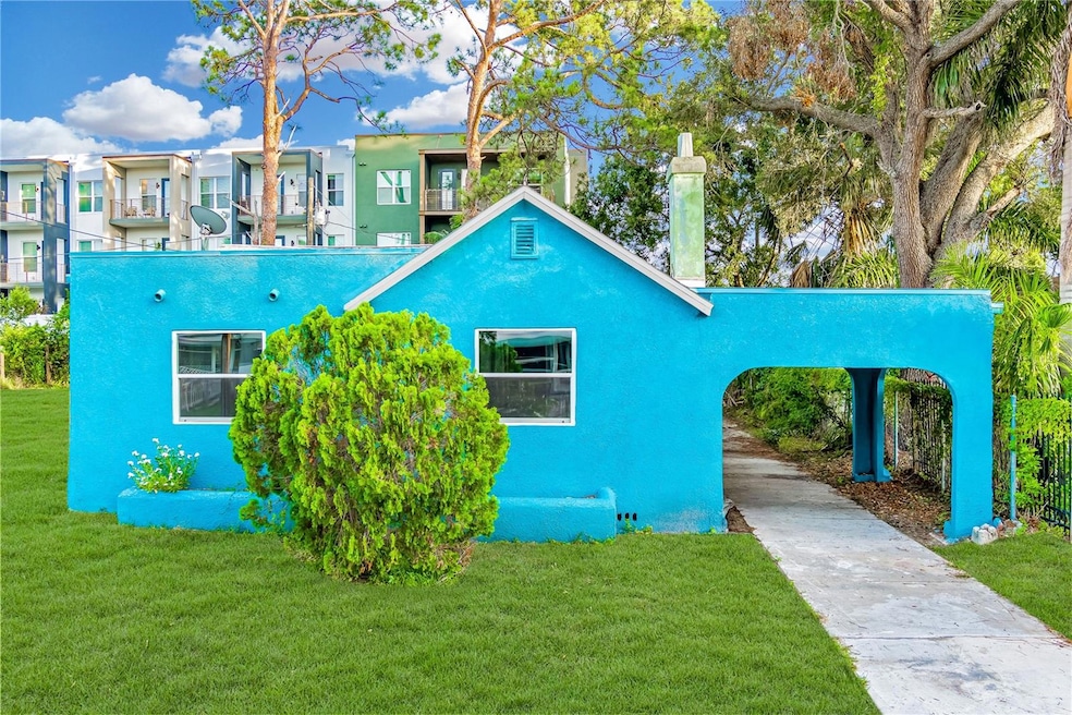 762 30th Ave S, Saint Petersburg, FL 33705 - photo 1