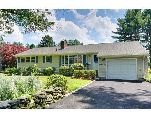 137 Pleasant St, Northborough, MA 01532 - photo 1