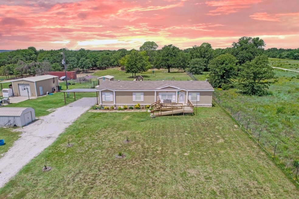 1270 Ross Ln, Springtown, TX 76082 - photo 1