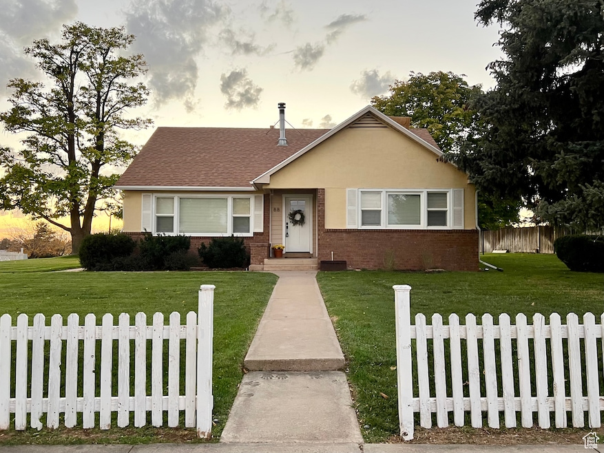 88 S 100 W, Blanding, UT 84511 - photo 1