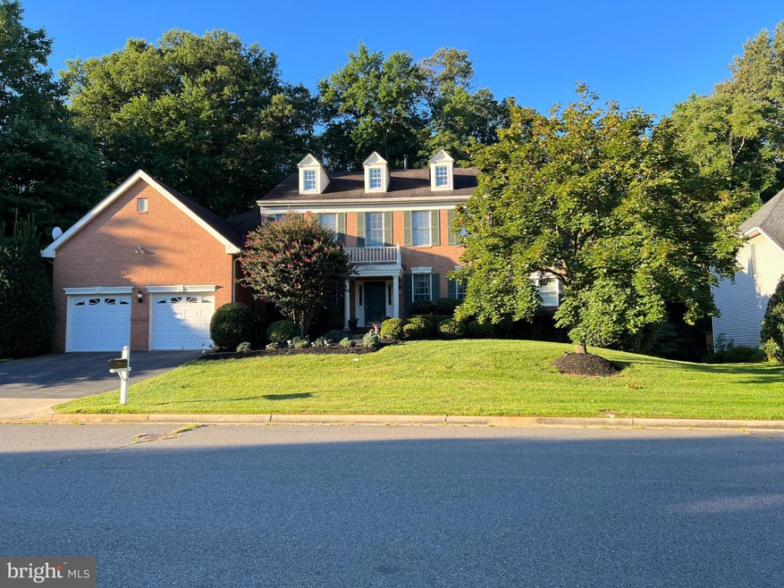 12701 Autumn Crest Dr, Herndon, VA 20171 - photo 1