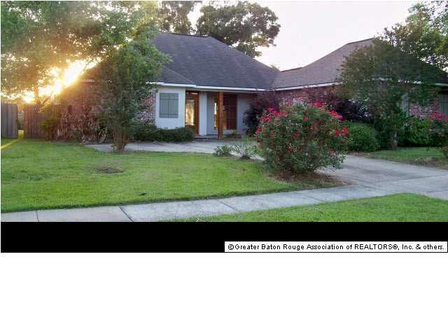 6515 Windwood Dr, Zachary, LA 70791 - photo 1