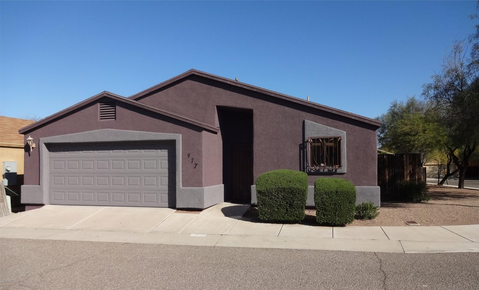 417 E Geronimo Bluff Loop