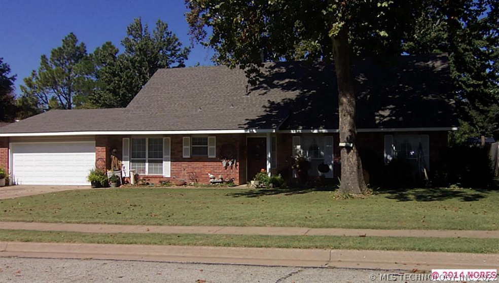 2408 Chapel Hill Rd, Bartlesville, OK 74006 - photo 1