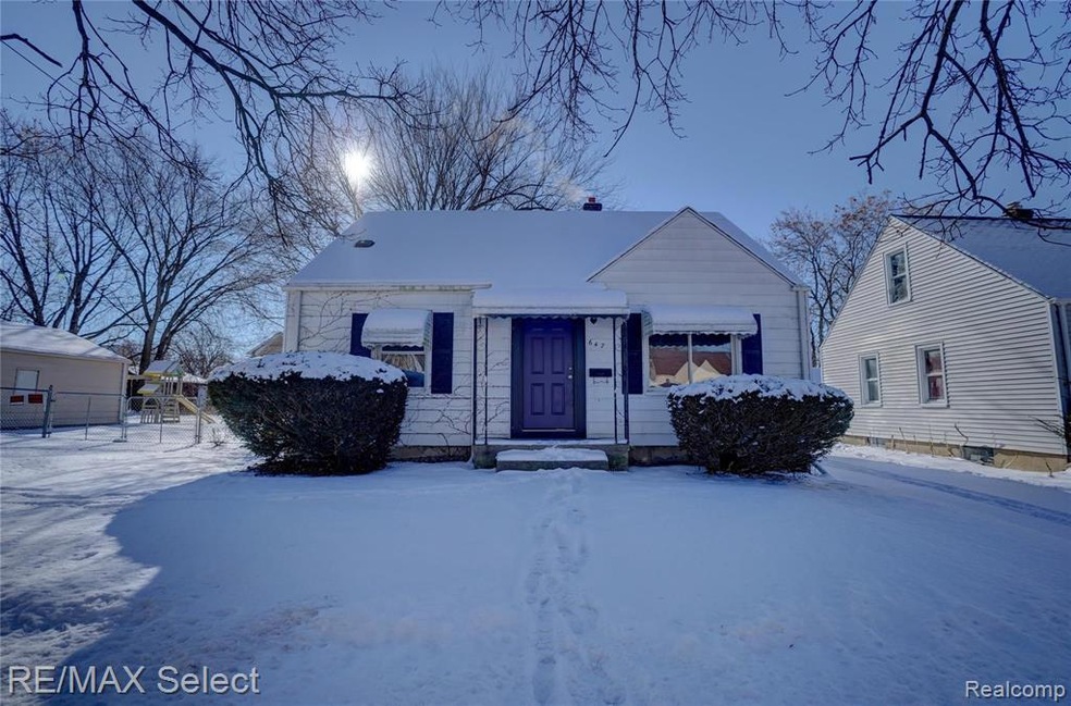 647 Huron St 04.jpg