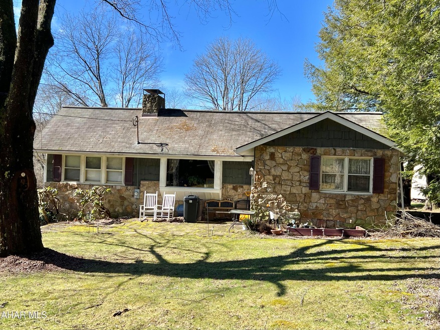 109 Lafayette Trail, Ohiopyle, PA 15470 MLS 74359
