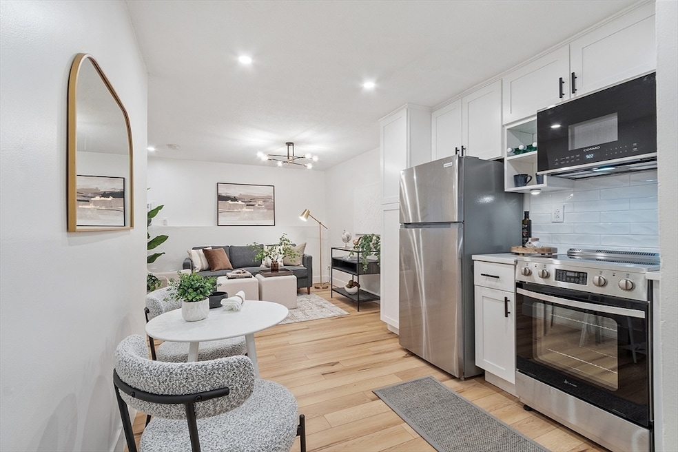 7 Wildwood St unit 3, Dracut, MA 01826 - photo 1