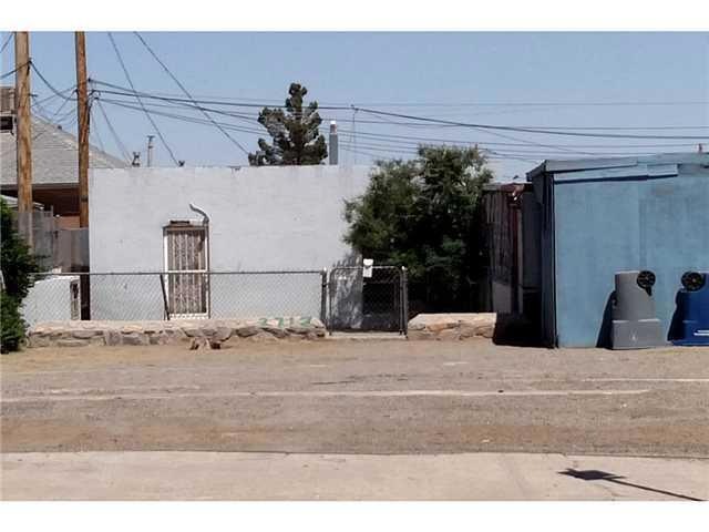2712 N Piedras St, El Paso, TX 79930 - photo 1