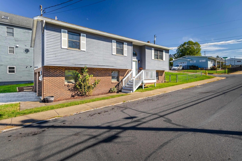 670 Elysian Ave, Morgantown, WV 26501 - photo 1