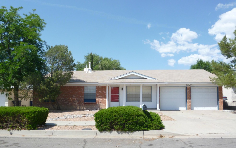 6609 Hensch Ave NE, Albuquerque, NM 87109 - photo 1