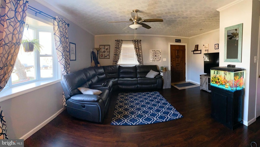 1813 Lansing Rd, Glen Burnie, MD 21060 - photo 1