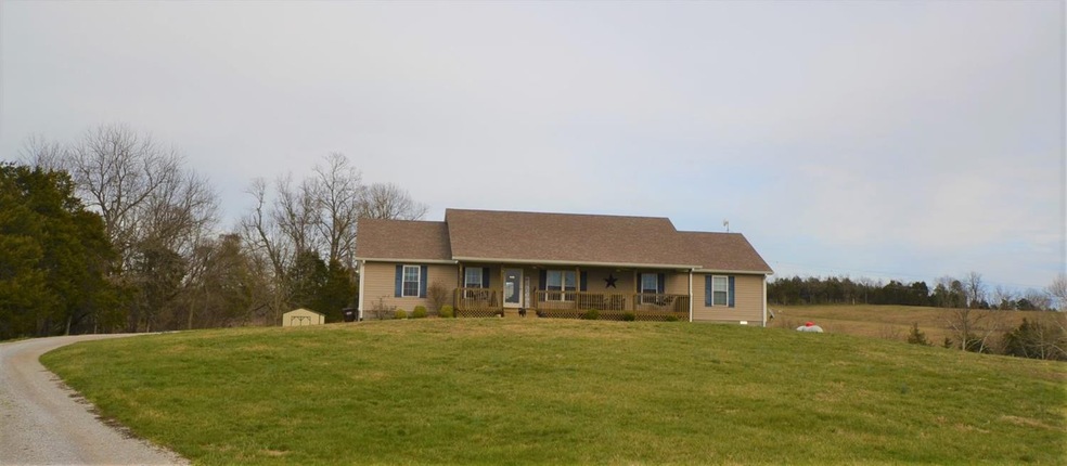 405 Williams Rd, Harrodsburg, KY 40330 - photo 1