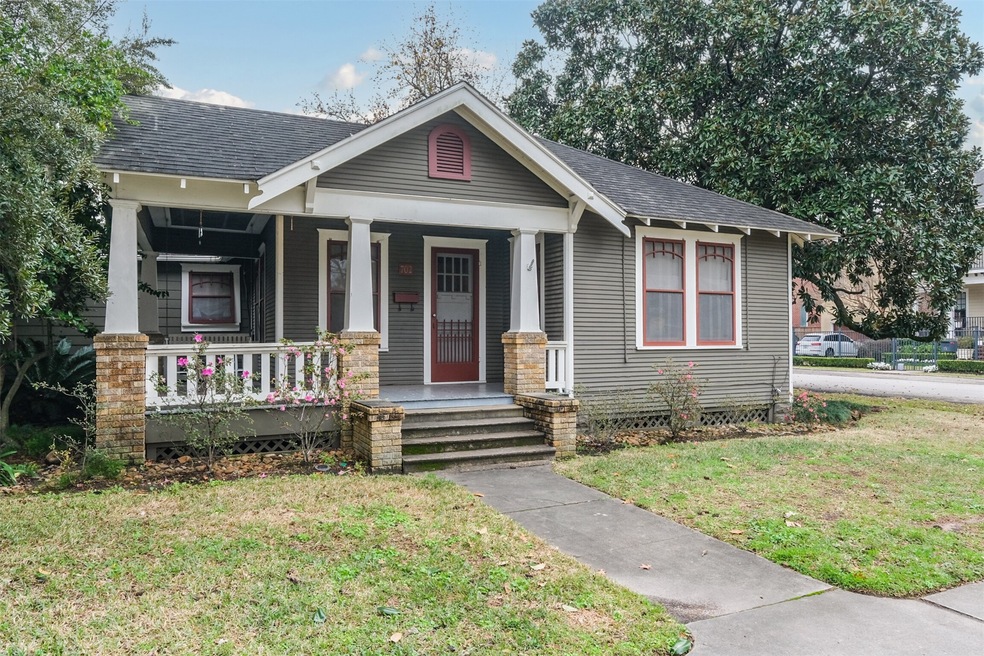 702 E 8th St, Houston, TX 77007 - photo 1