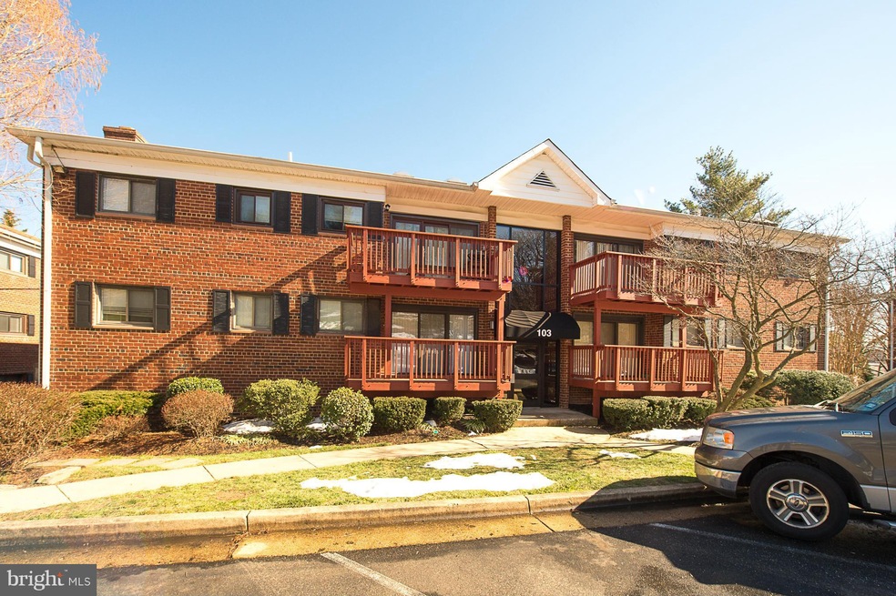 103 Skyhill Rd unit 9, Alexandria, VA 22314 - photo 1