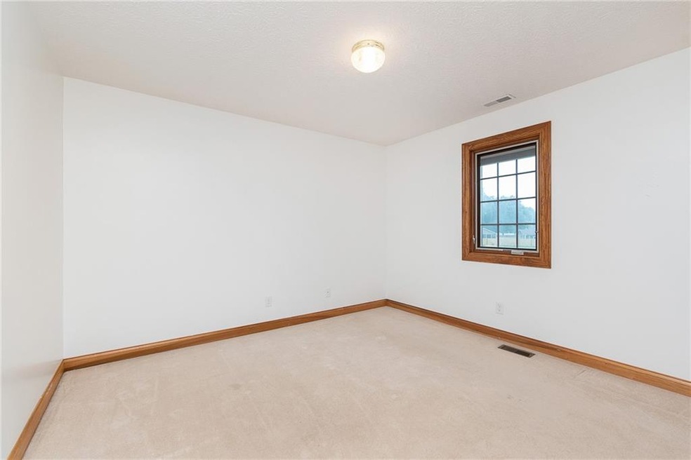 6050 Hunters Ridge Dr, Plainfield, IN 46168 - photo 1