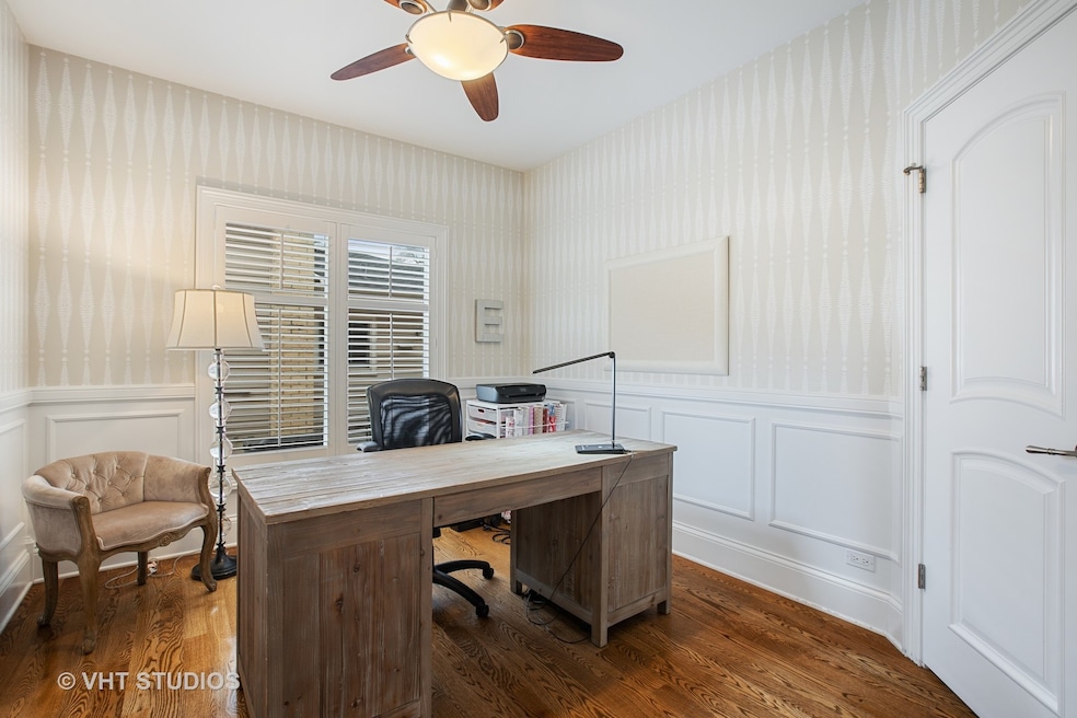 741 S Hawthorne Ave, Elmhurst, IL 60126 - photo 1