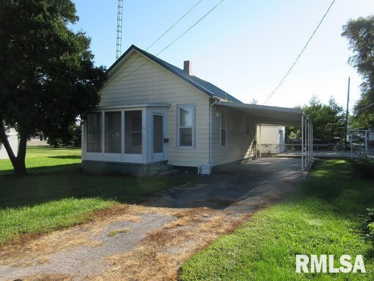 218 Miner St, Lincoln, IL 62656 - photo 1