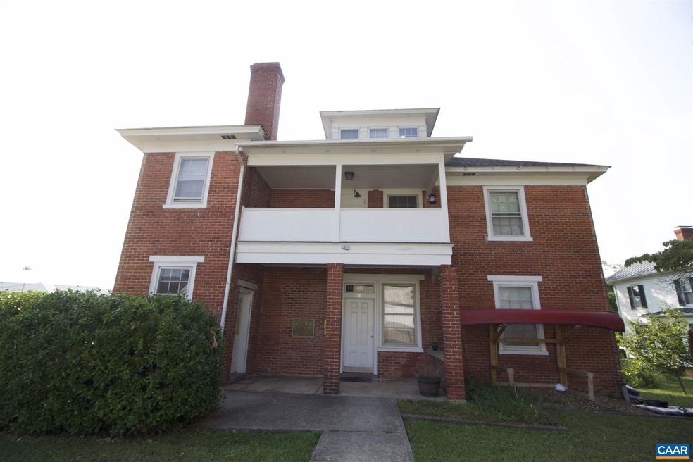 325 Chestnut Ave unit C, Waynesboro, VA 22980 - photo 1