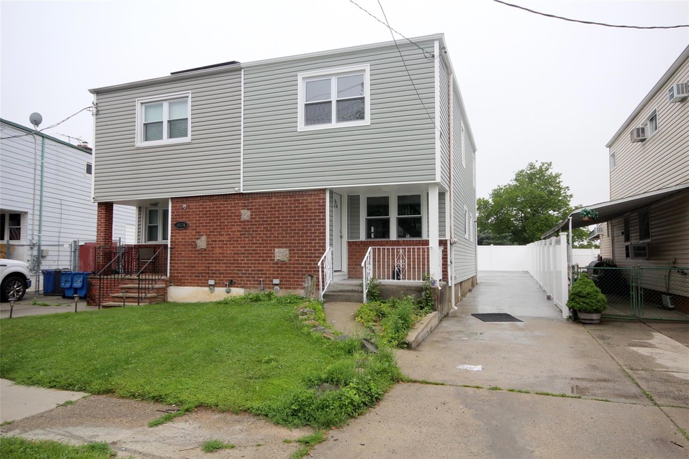 6432 136th St, Flushing, NY 11367 - photo 1