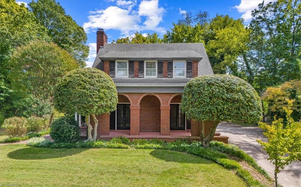 1122 & 1124 Cridland Rd, Greensboro, NC 27408 - photo 1