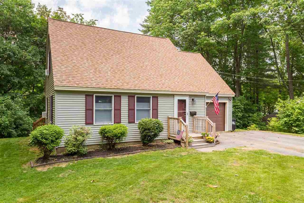 17 Harding St, Rochester, NH 03867 - photo 1