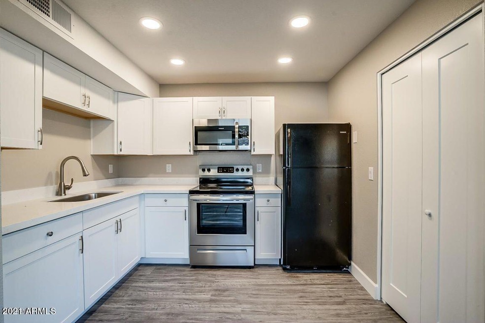 603 S Bellview unit 3, Mesa, AZ 85204 - photo 1