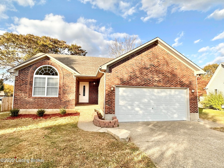 114 Aulbern Dr E, Mount Washington, KY 40047 - photo 1