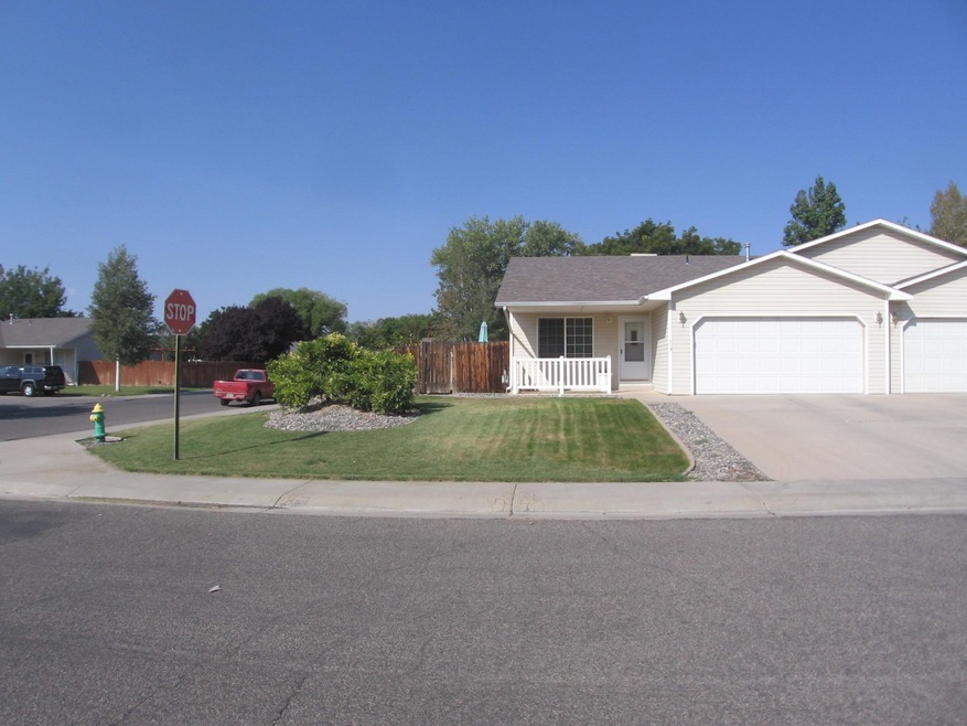 513 April Ln unit A, Grand Junction, CO 81504 - photo 1