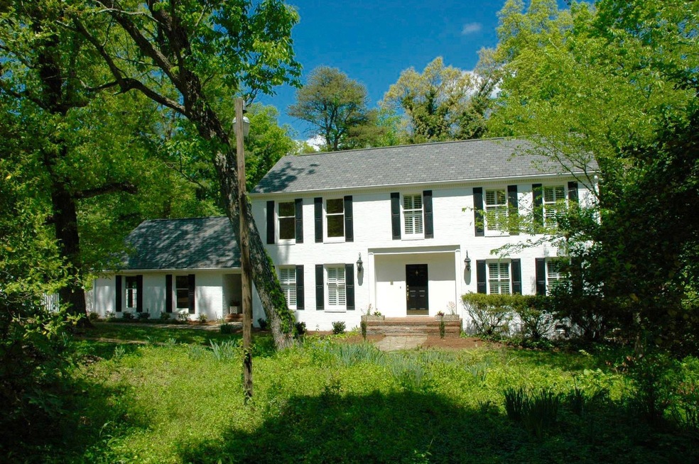 2204 Wilson Ave fron elevation photo