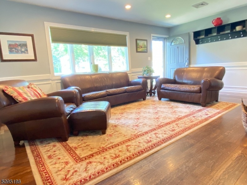 24 Overlook Dr, Oak Ridge, NJ 07438 - photo 1