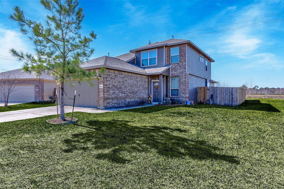 10607 Jordan Heights Dr, Houston, TX 77016 - photo 1