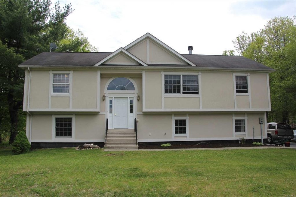 392 Old Hopewell Rd, Wappingers Falls, NY 12590 - photo 1