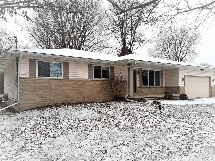 11083 N Elms Rd, Clio, MI 48420 - photo 1