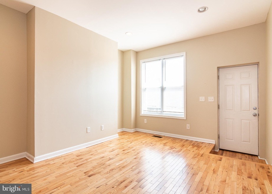 124 S Haven St, Baltimore, MD 21224 - photo 1