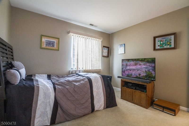 825 Riverside Ave unit 203, Lyndhurst, NJ 07071 - photo 1