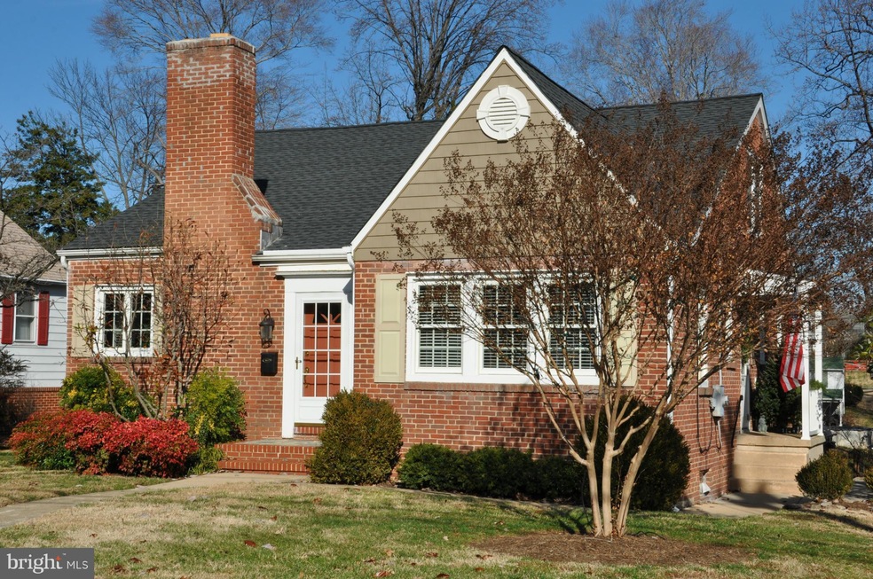 1256 Circle Dr, Halethorpe, MD 21227 - photo 1