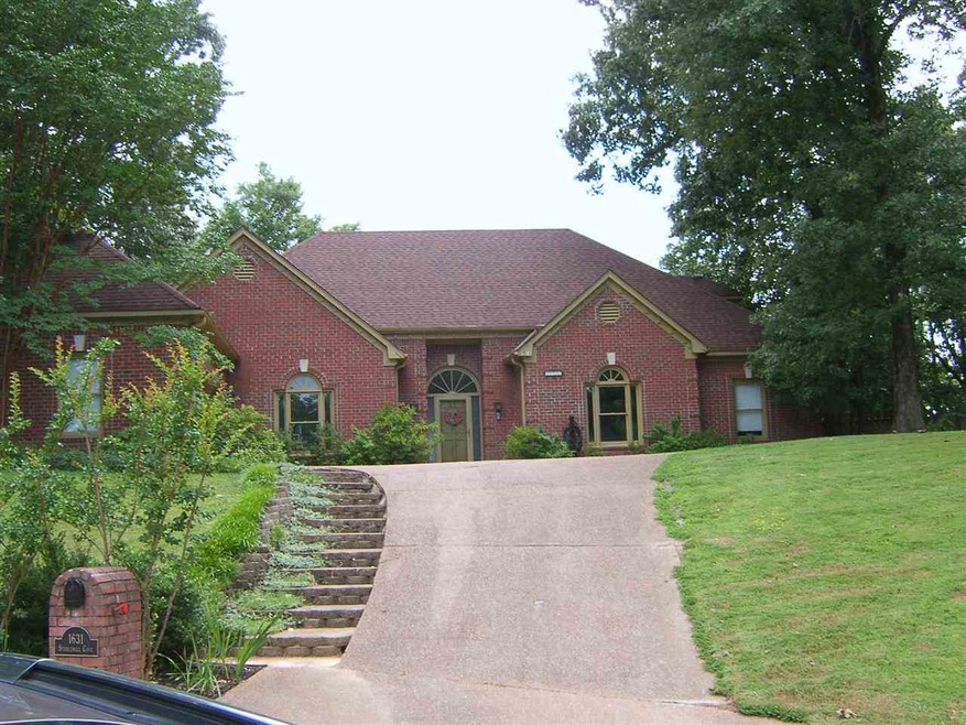Great Neighborhood with lake access and jogging tr