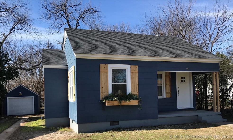 911 Hargrove St, Ardmore, OK 73401 - photo 1